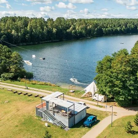 Ukiel Park 17 Przy Plazy Miejskiej I Lesie Olštýn