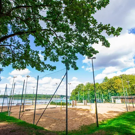 Ukiel Park 17 Przy Plazy Miejskiej I Lesie Olštýn